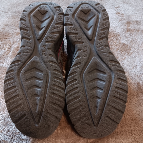 Girls Fila Sneakers size 12 - Picture 6 of 6